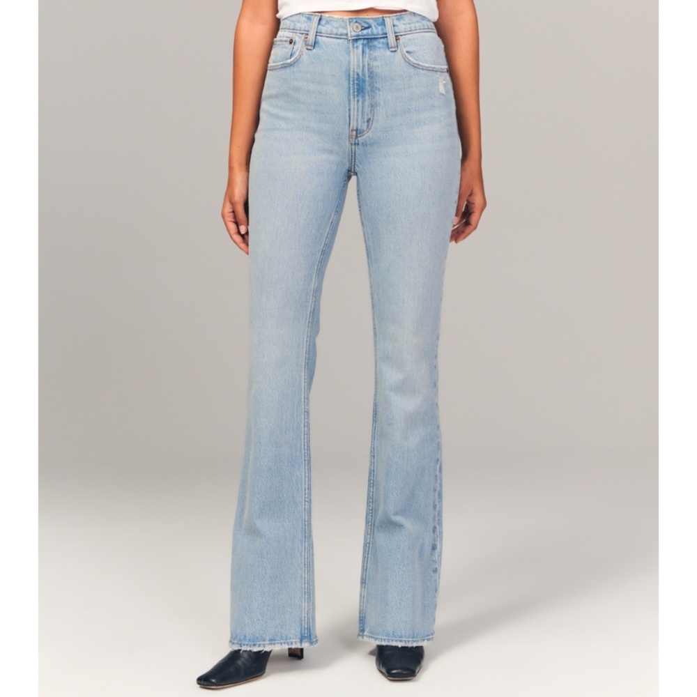 Abercrombie & Fitch Curve Love Vintage Flare High Rise Jeans Size 12 Regular